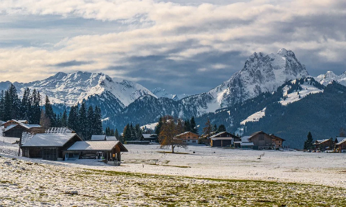 一人申請(qǐng)，全家移民”中的家屬指的是哪些人？