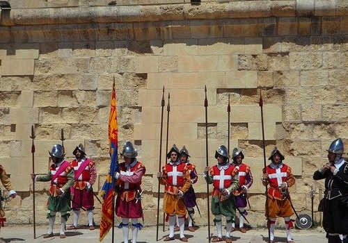 馬耳他移民后，想入籍要具備哪些條件？