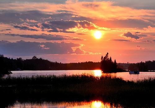 普通人移民加拿大生活怎么樣？工作好找嗎？